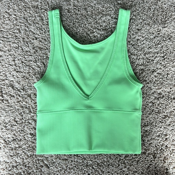 Lululemon power pivot tank size 0 - Picture 2 of 4